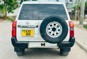 Nissan Patrol 2006 White