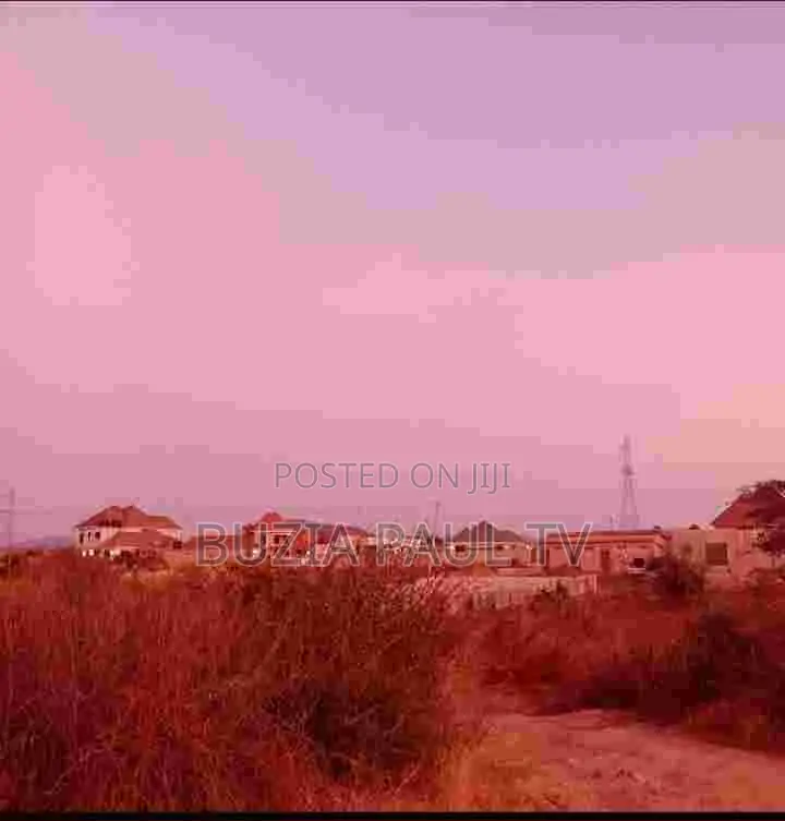 Kiwanja SQM 1300 Kinauzwa Iyumbu Dodoma