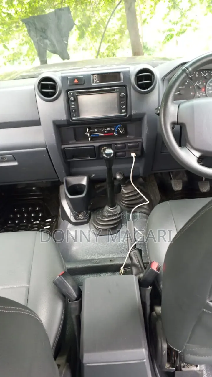 Toyota Land Cruiser 2022 Ivory