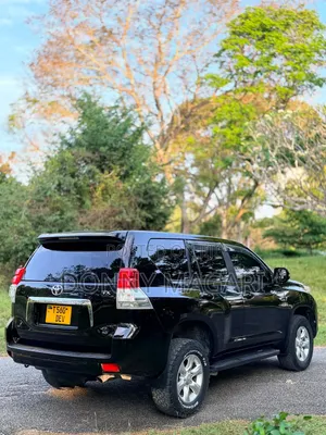 Toyota Land Cruiser Prado 2011 Black
