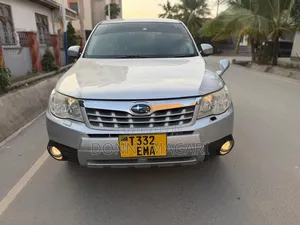 Subaru Forester 2011 Silver