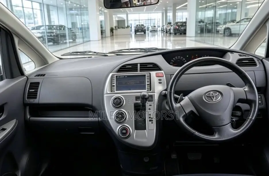 Toyota Ractis 2010 Gray