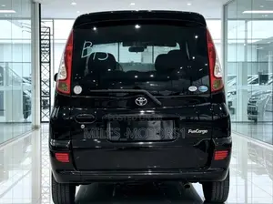 Toyota Fun Cargo 2005 Black