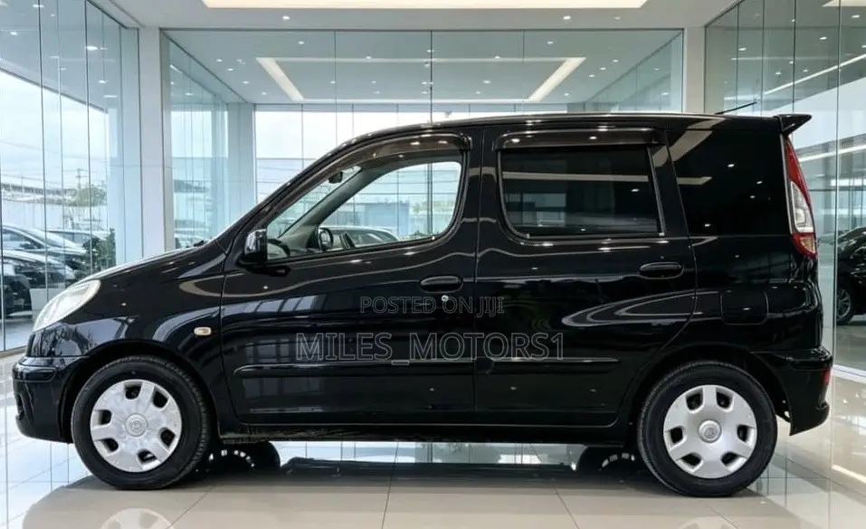 Toyota Fun Cargo 2005 Black