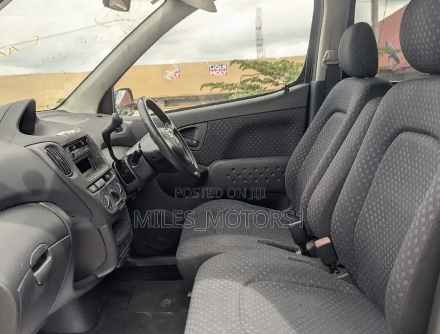 Toyota Fun Cargo 2005 Black