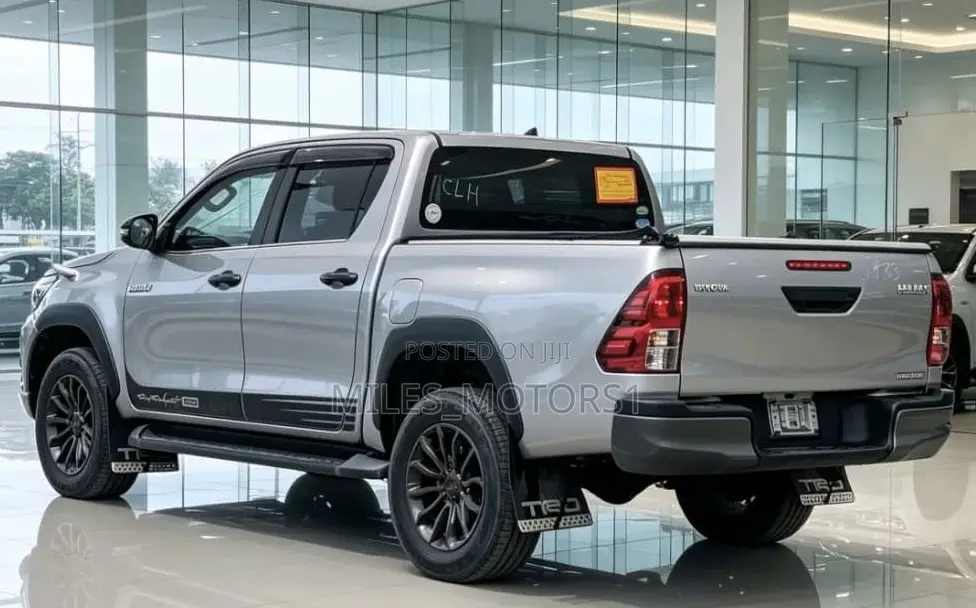 Toyota Hilux 2019 Silver