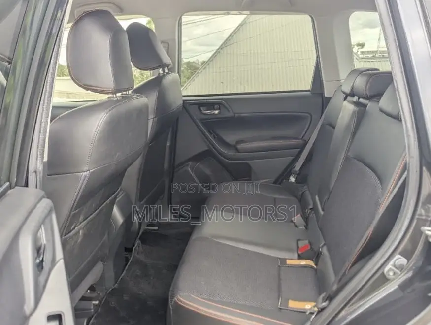 Subaru Forester 2017 Gray