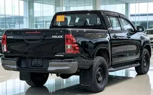 Toyota Hilux 2023 Black