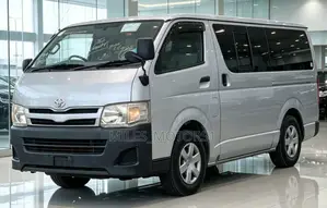 Toyota Quantum 2011 Silver
