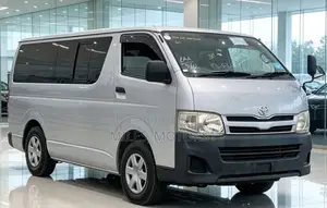 Toyota Quantum 2011 Silver