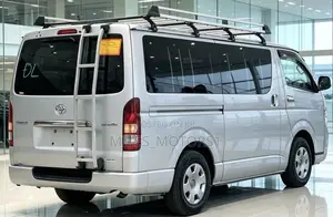 Toyota Quantum 2012 Silver