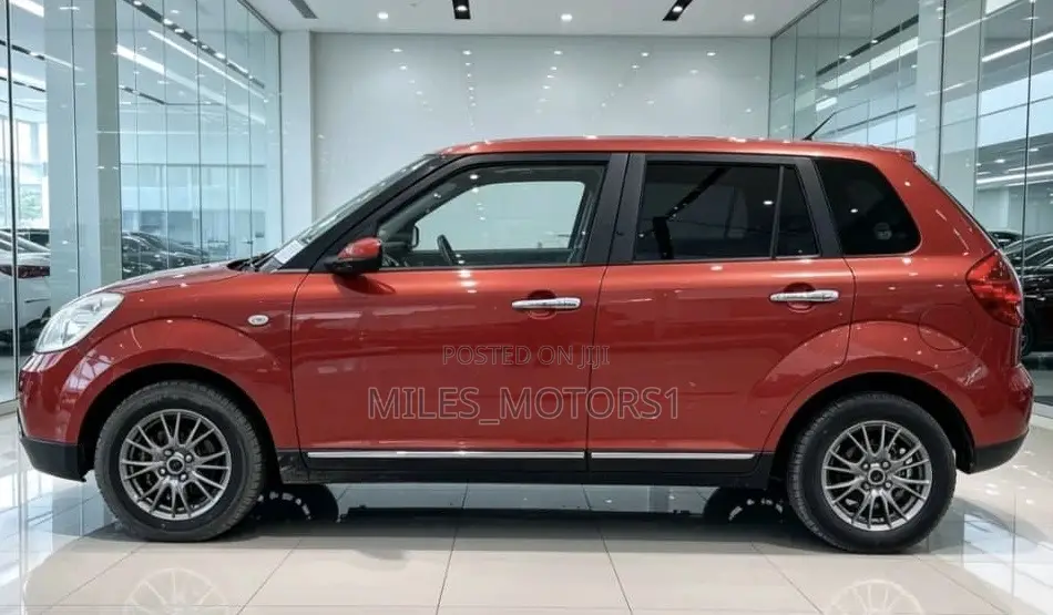Mazda Verisa 2010 Red