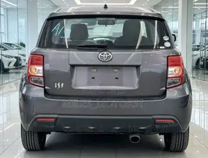 Toyota IST 2009 Gray