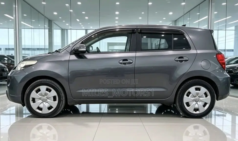 Toyota IST 2009 Gray