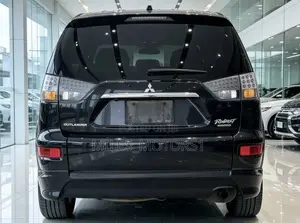 Mitsubishi Outlander 2011 Black
