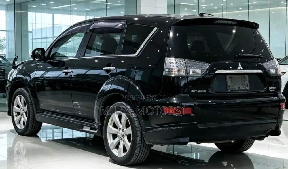 Mitsubishi Outlander 2011 Black