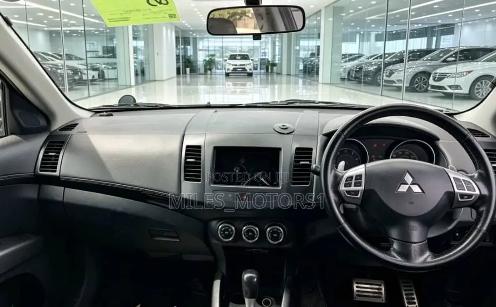 Mitsubishi Outlander 2011 Black