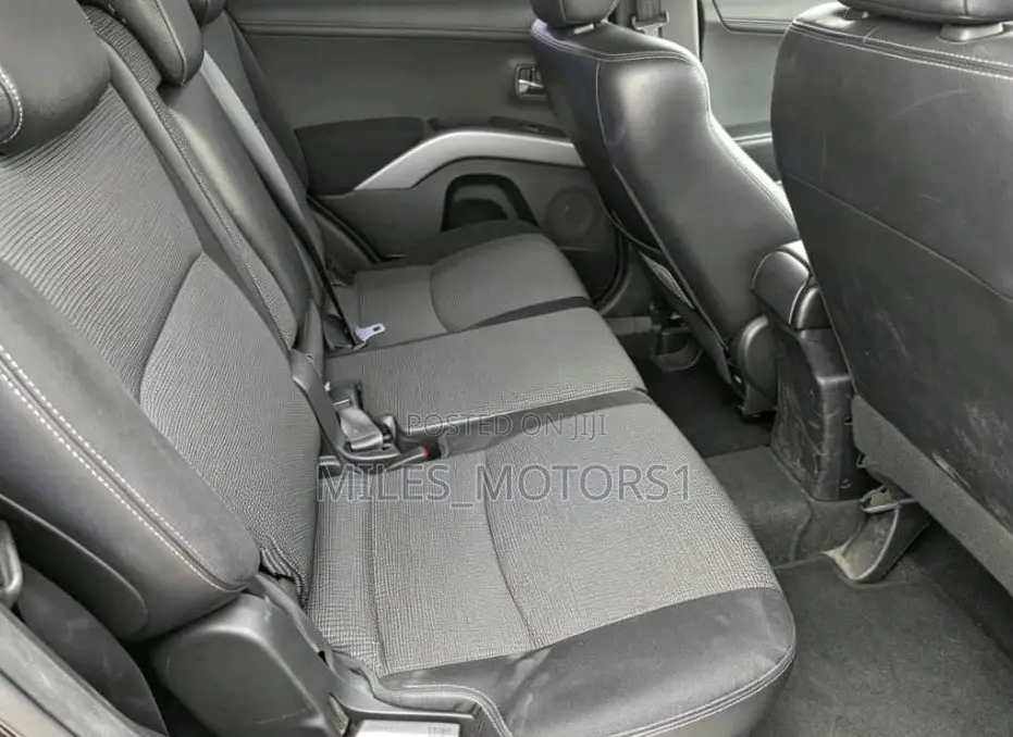 Mitsubishi Outlander 2011 Black