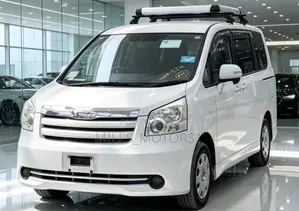 Toyota Noah 2010 White