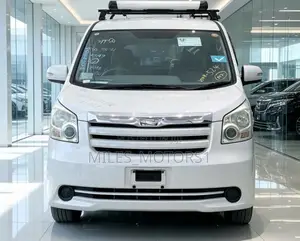 Toyota Noah 2010 White