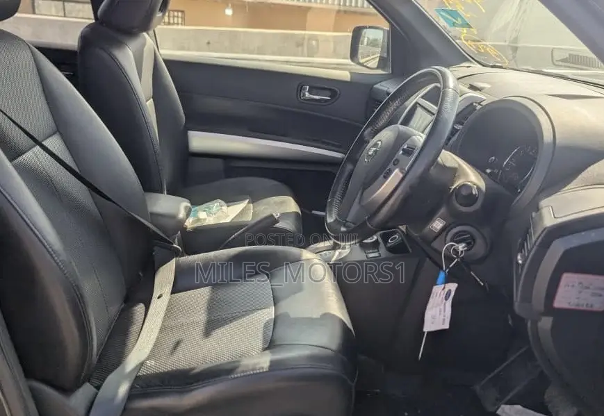 Nissan X-Trail 2012 Black