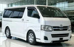 Toyota Quantum 2008 White