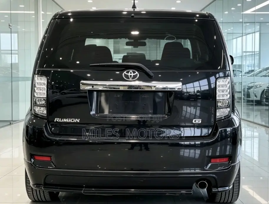 Toyota Corolla Rumion 2009 Black