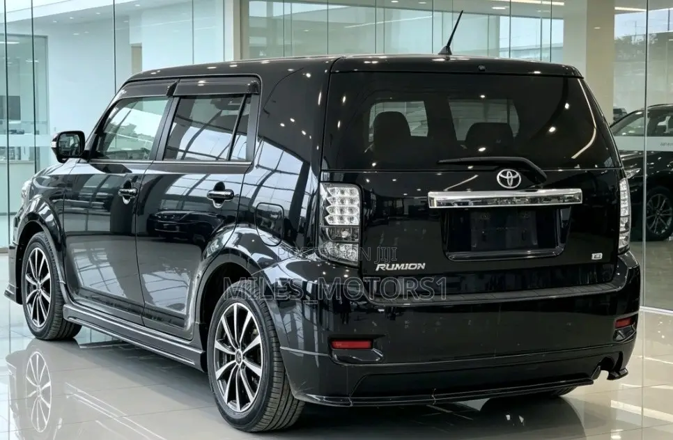 Toyota Corolla Rumion 2009 Black