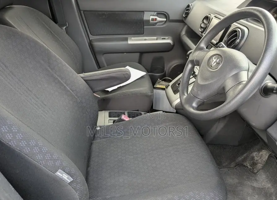 Toyota Corolla Rumion 2009 Black