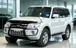 Mitsubishi Pajero 2013 White