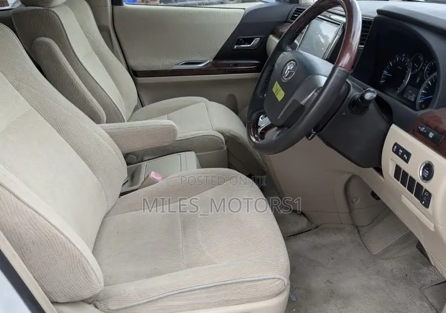 Toyota Alphard 2009 White