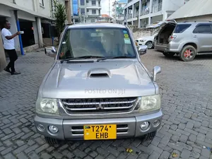 Mitsubishi Pajero 2008 Silver