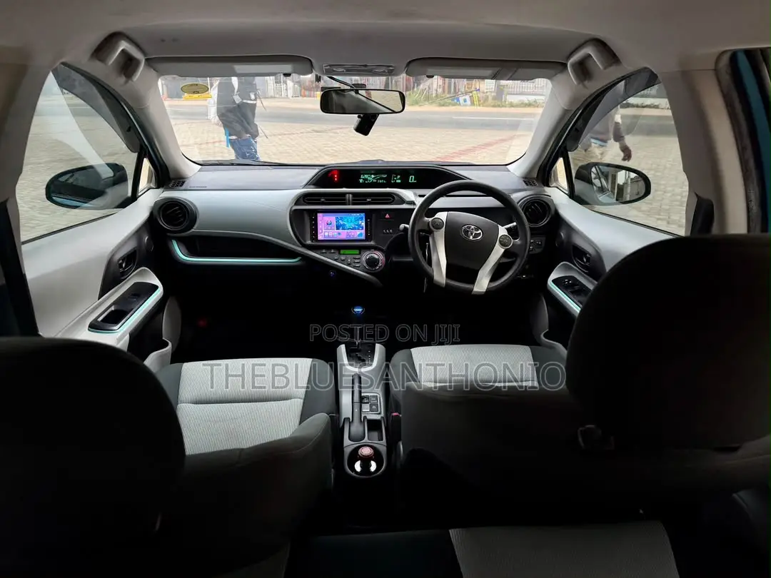 Toyota Aqua 2013 Blue