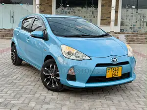 Toyota Aqua 2013 Blue