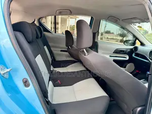 Toyota Aqua 2013 Blue