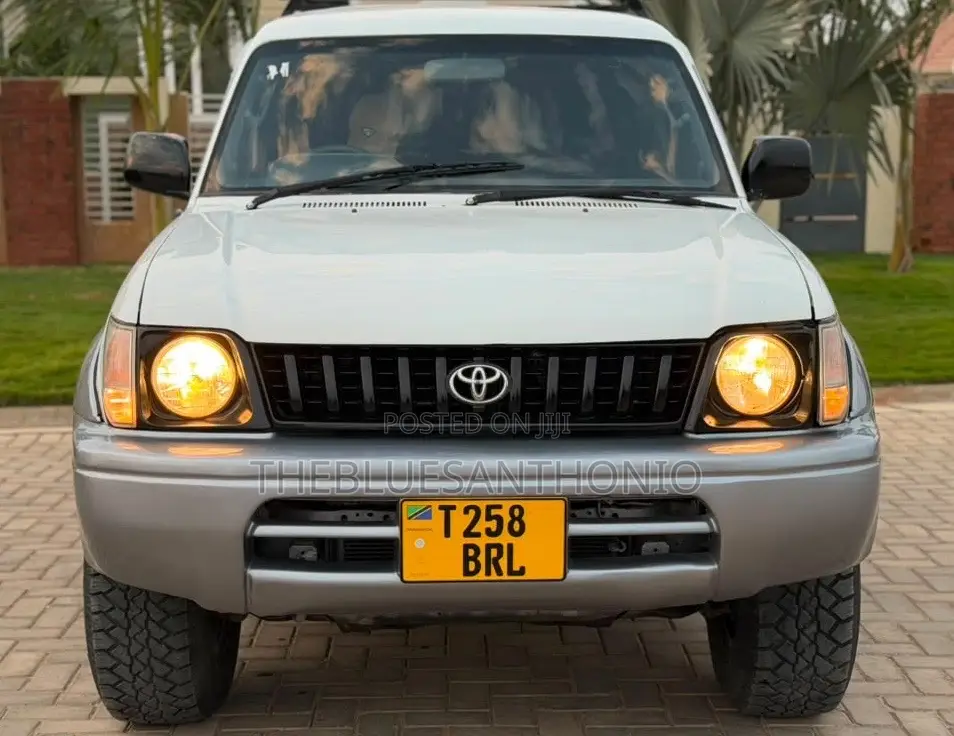 Toyota Land Cruiser Prado 1998 White