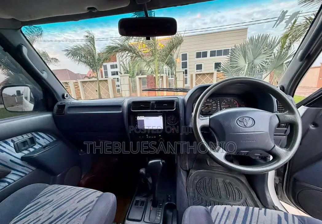 Toyota Land Cruiser Prado 1998 White