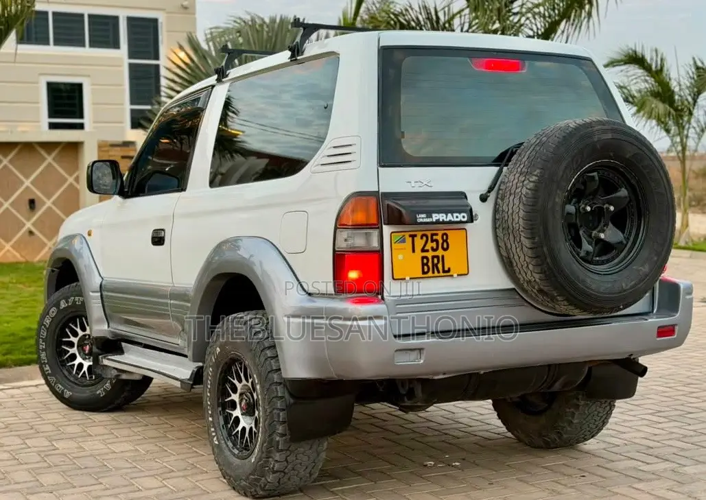 Toyota Land Cruiser Prado 1998 White