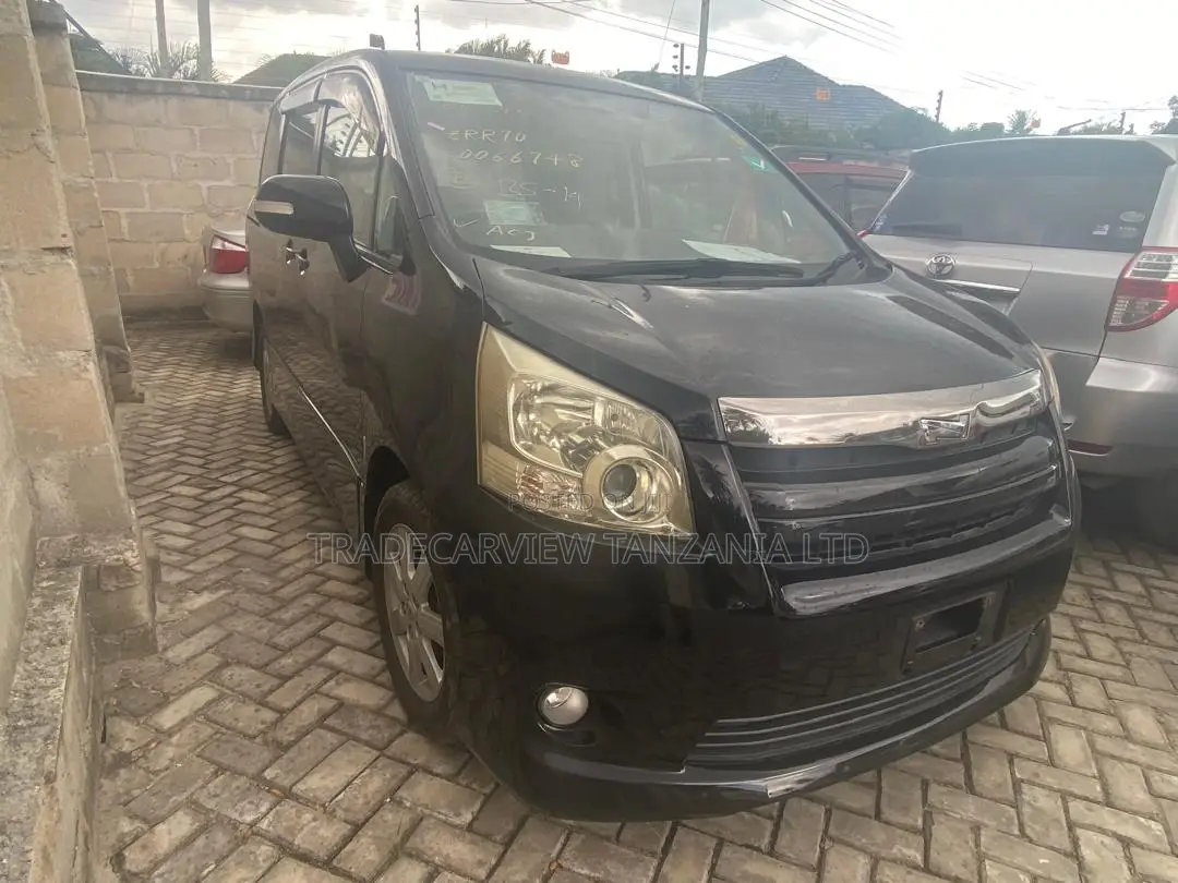 Toyota Noah 2008 Black