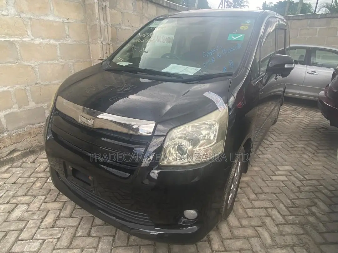 Toyota Noah 2008 Black