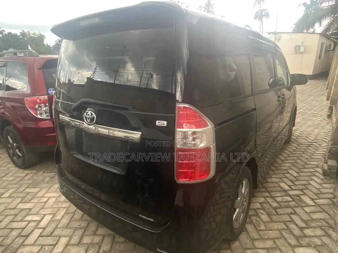 Toyota Noah 2008 Black