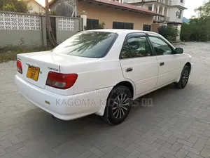 Toyota Carina 2000 White
