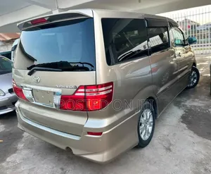 Toyota Alphard 2007 Gold