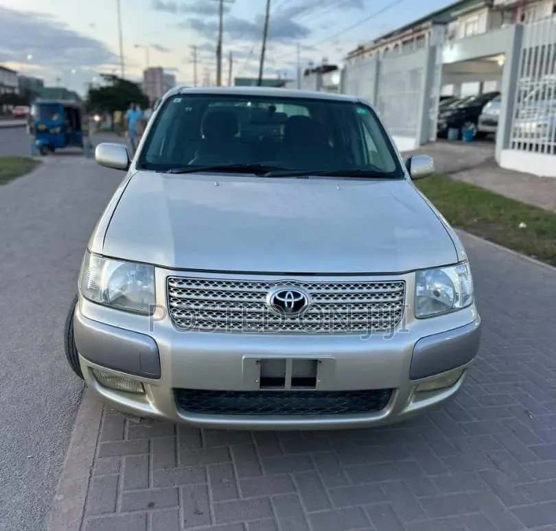 Toyota Succeed 2006 Silver