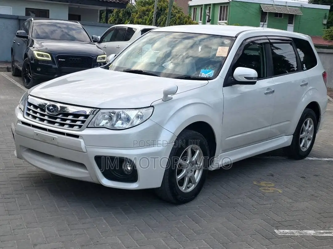 Subaru Forester 2012 White