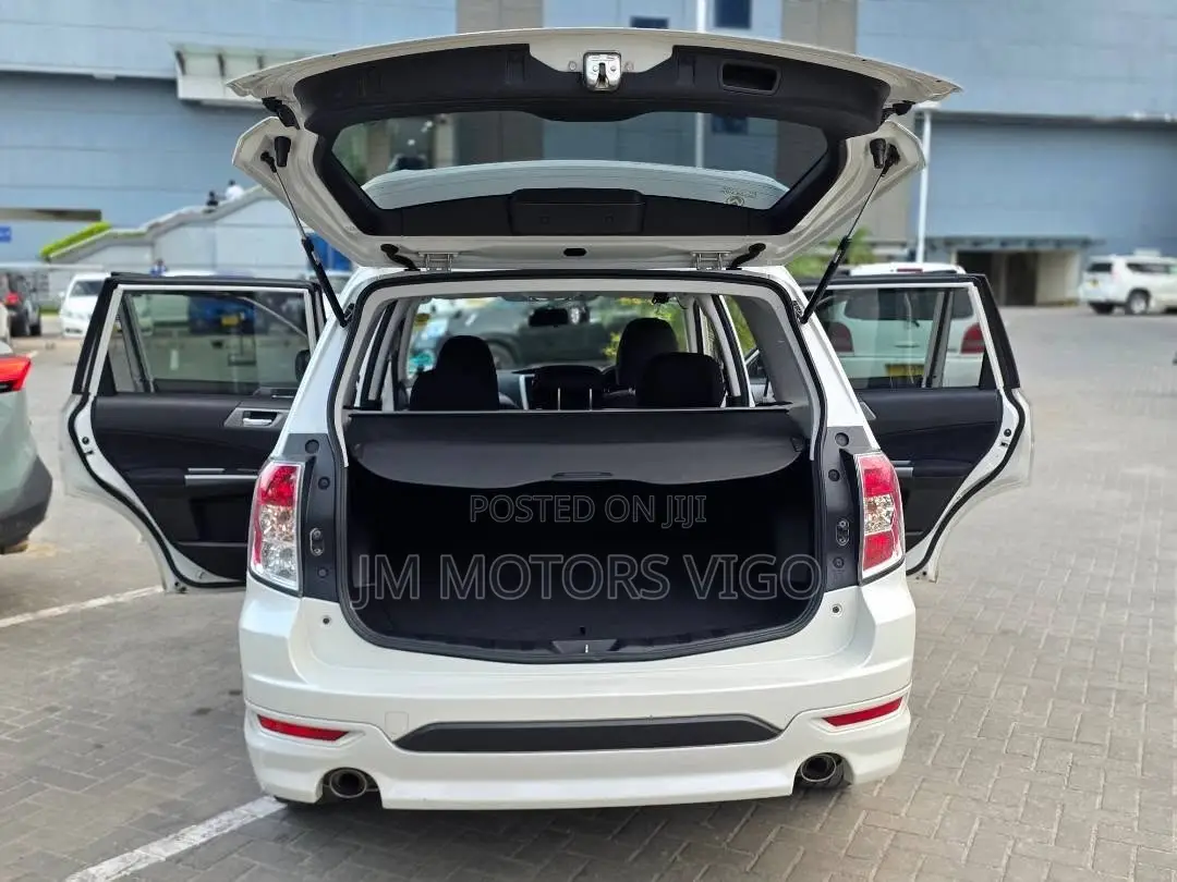 Subaru Forester 2012 White