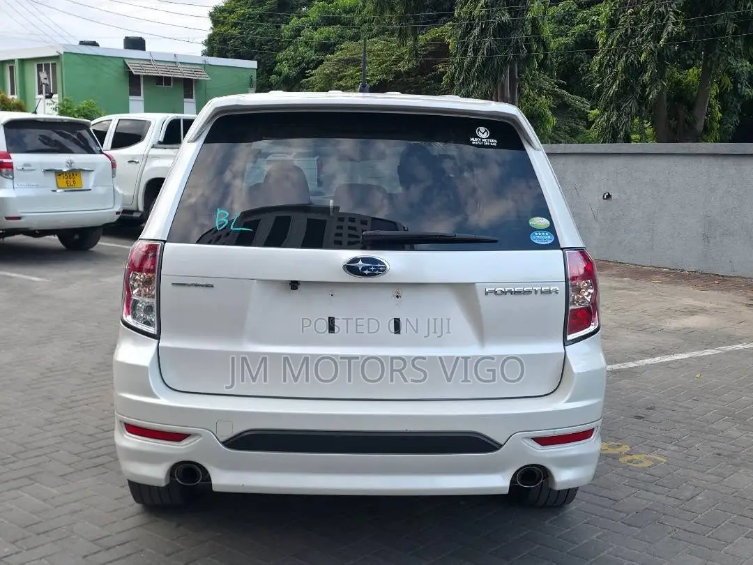 Subaru Forester 2012 White