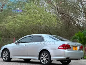 Toyota Crown 2009 Silver