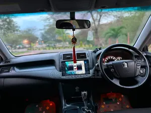 Toyota Crown 2009 Silver