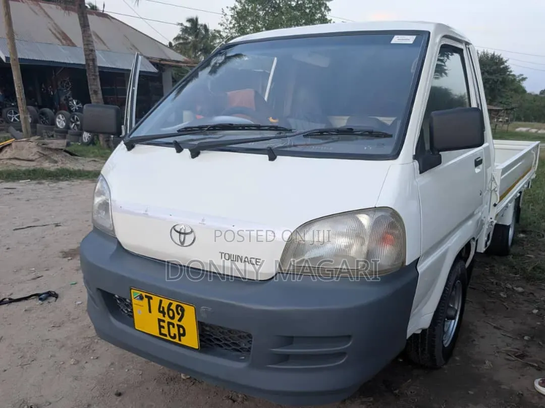 Toyota TownAce 2001 White